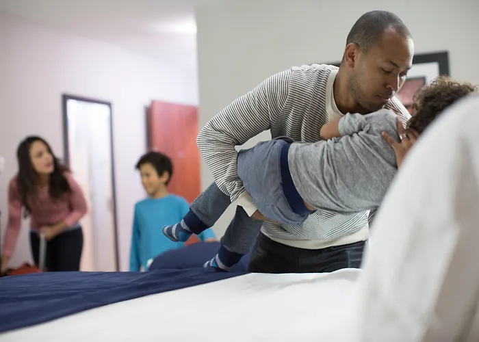 Holiday Inn Express London Victoria By Ihg